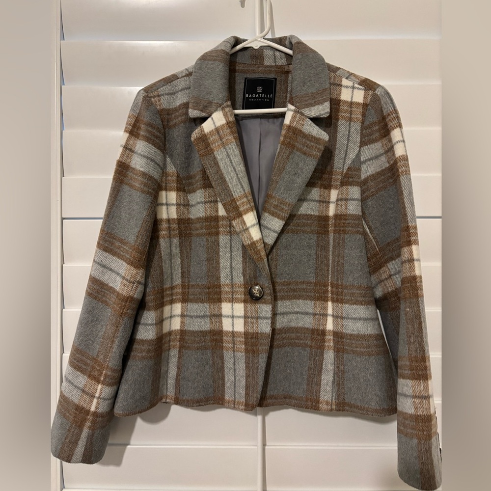 Bagatelle Gray and Brown Plaid Blazer